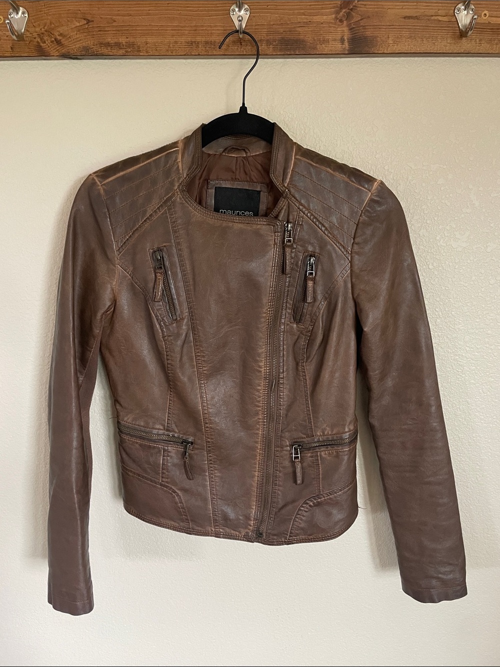 Maurices Brown Vegan Leather Moto Jacket XS Quilted Shoulders Preppy Streetwear
